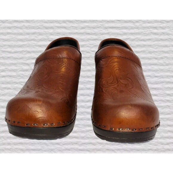 L.L. Bean Brown Embossed Leather Clogs - Picture 3 of 10